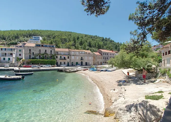 Holiday home Holiday Home Prigradica Bb *