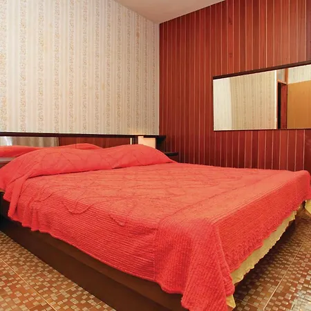 Holiday Home Prigradica Bb *